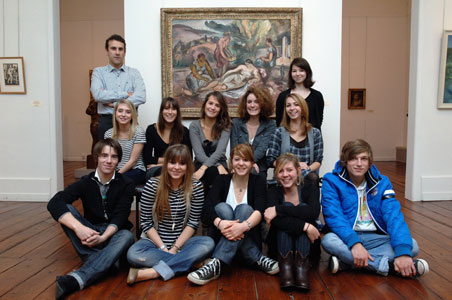 11 élèves du Lycée Dautet pour l’accrochage d’une exposition au musée des Beaux-Arts de la Rochelle