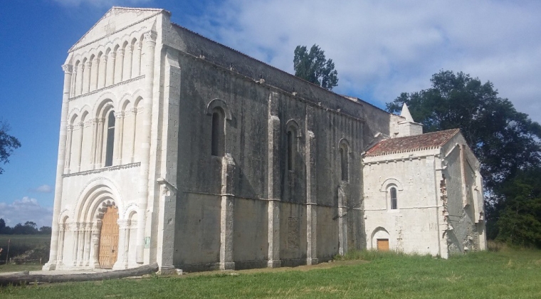 Les Amis de l’abbaye de Châtres, pour la restauration et l’animation de l’abbaye